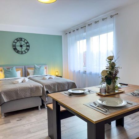 Immostay #6 - Ferienhaus 4 Zimmer Fuer 8 Personen, Wifi & Zentrum BRE エクステリア 写真