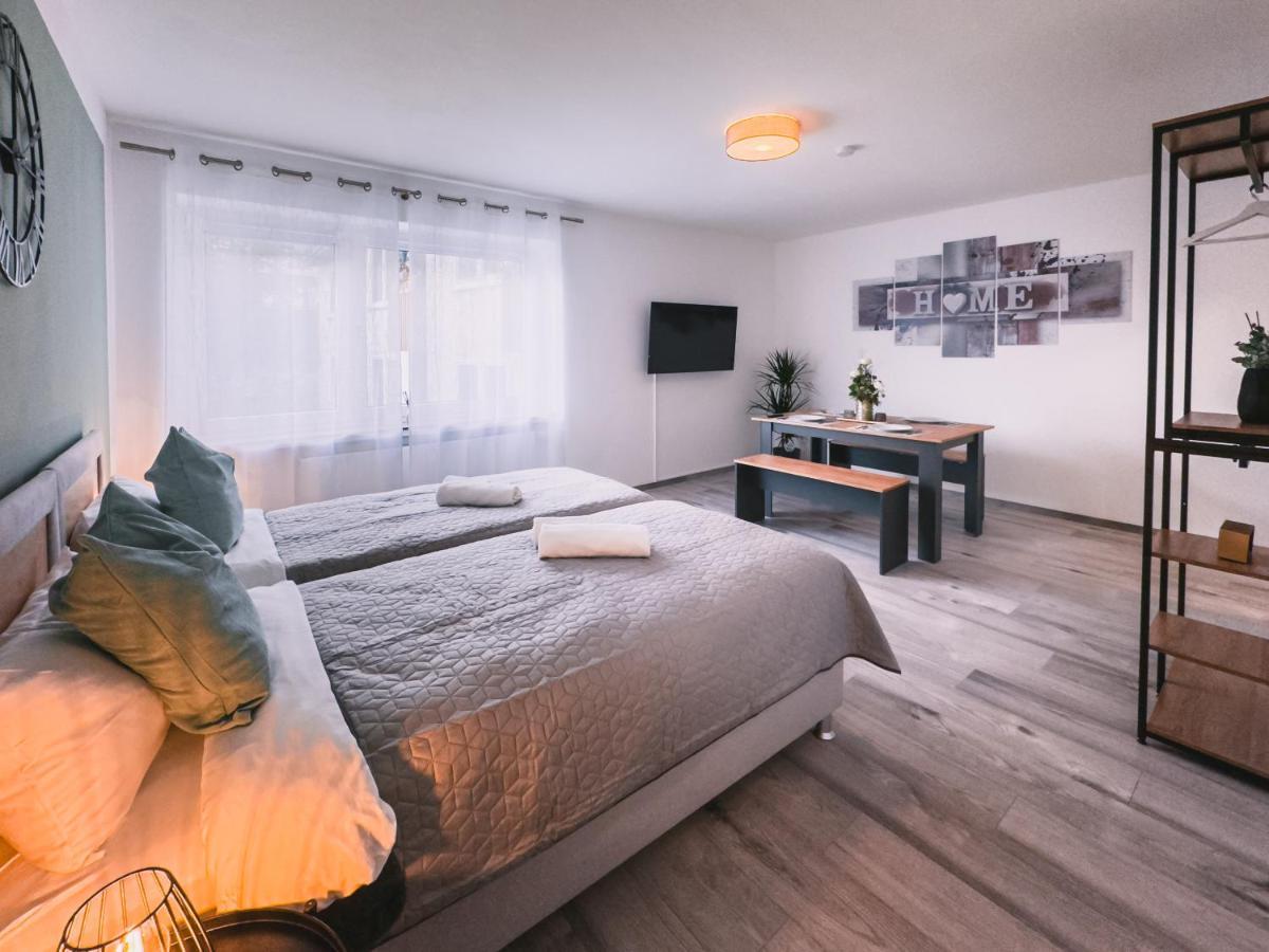 Immostay #6 - Ferienhaus 4 Zimmer Fuer 8 Personen, Wifi & Zentrum BRE エクステリア 写真