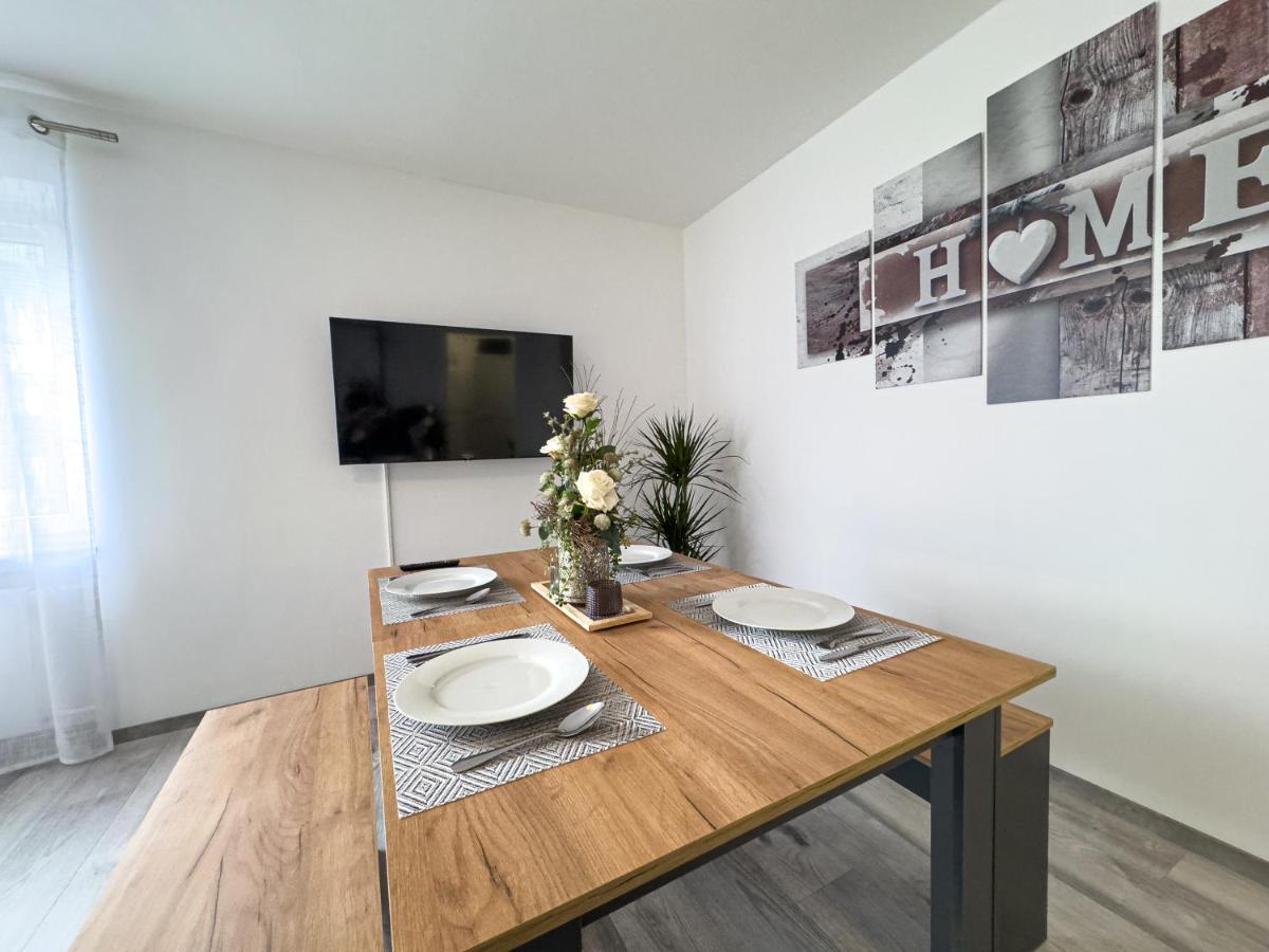 Immostay #6 - Ferienhaus 4 Zimmer Fuer 8 Personen, Wifi & Zentrum BRE エクステリア 写真