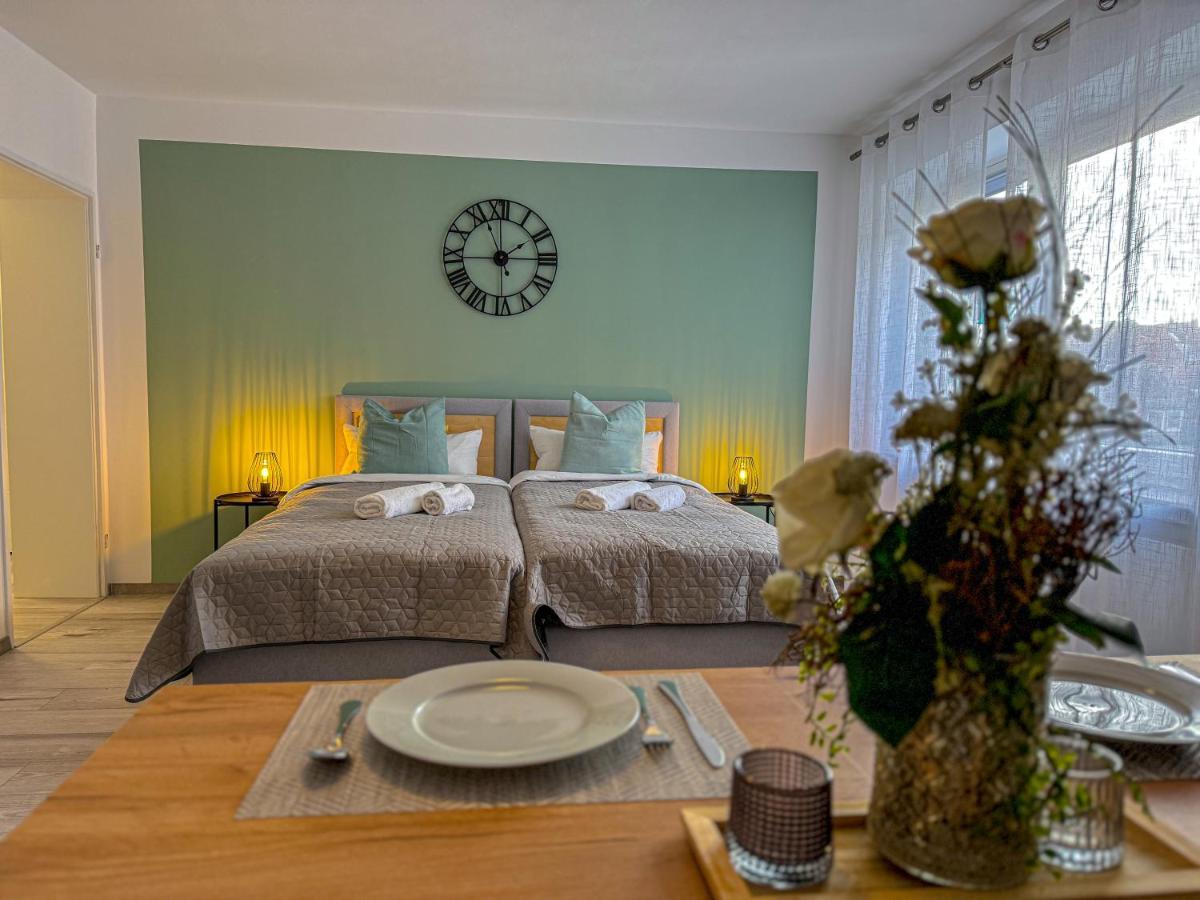 Immostay #6 - Ferienhaus 4 Zimmer Fuer 8 Personen, Wifi & Zentrum BRE エクステリア 写真