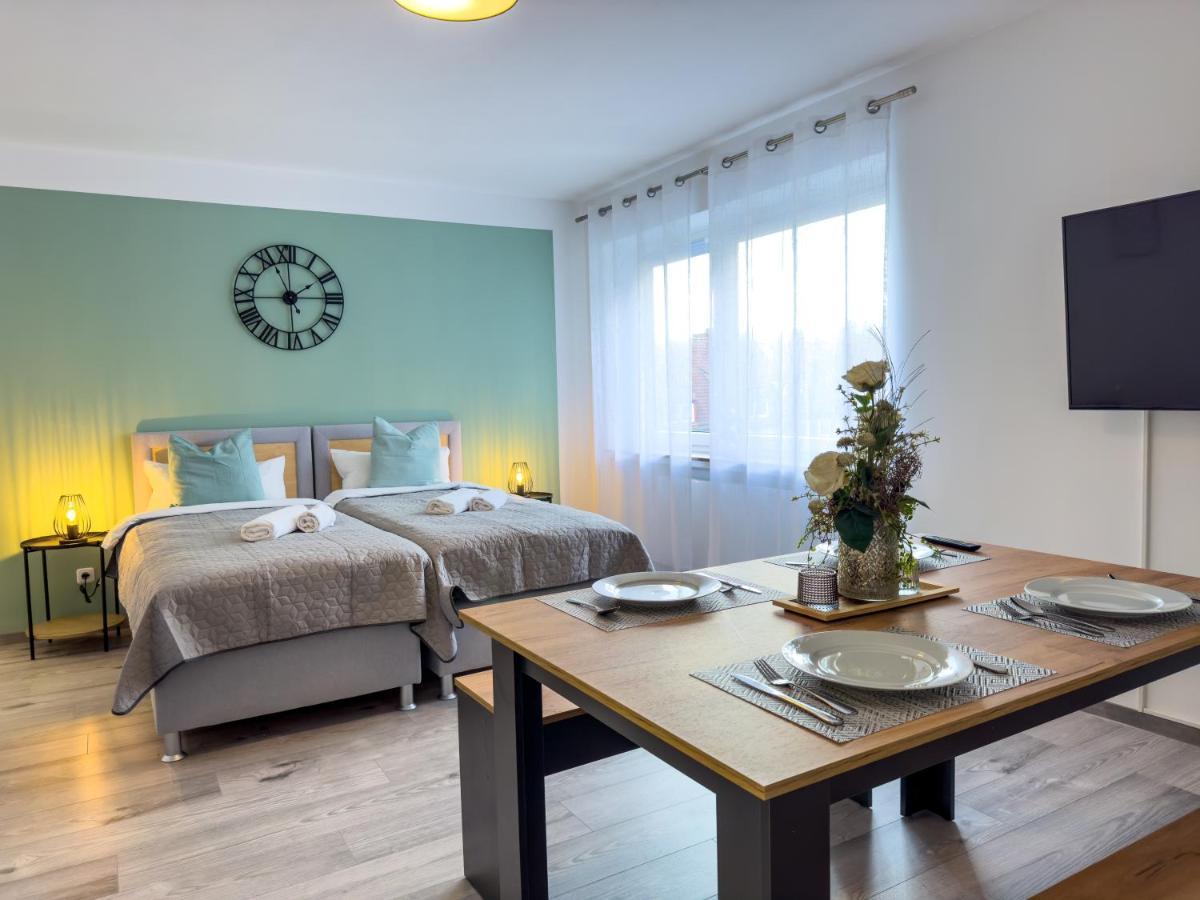 Immostay #6 - Ferienhaus 4 Zimmer Fuer 8 Personen, Wifi & Zentrum BRE エクステリア 写真