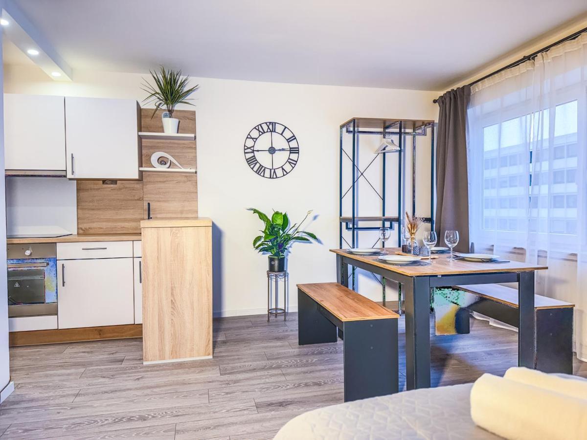 Immostay #6 - Ferienhaus 4 Zimmer Fuer 8 Personen, Wifi & Zentrum BRE エクステリア 写真