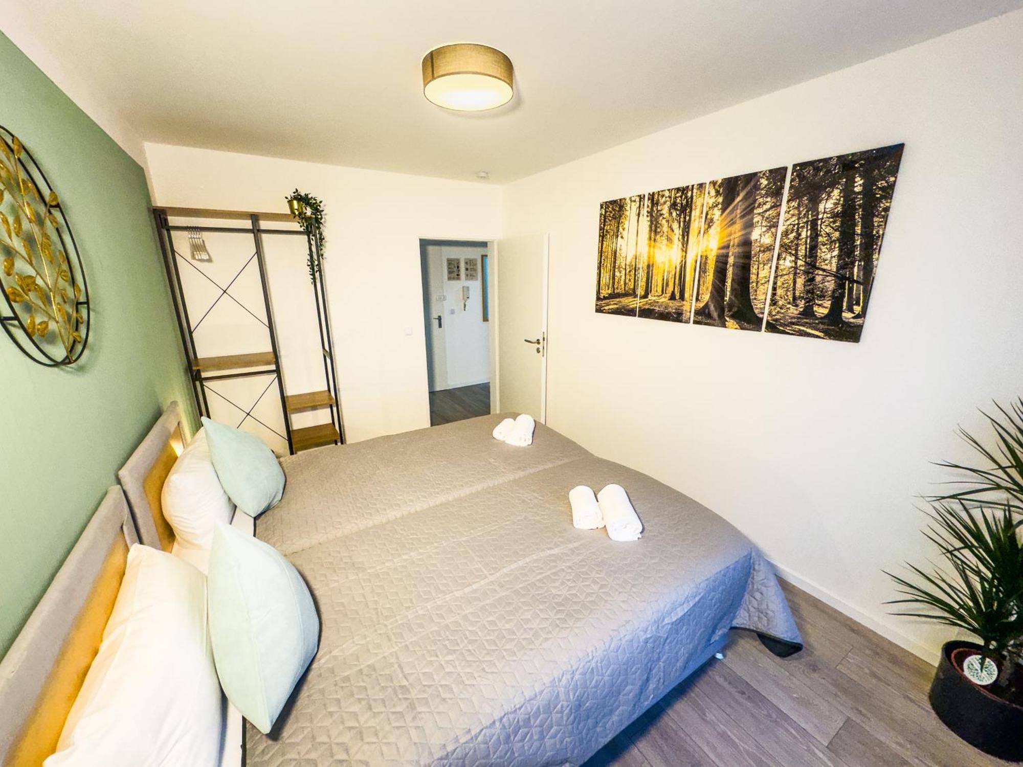 Immostay #6 - Ferienhaus 4 Zimmer Fuer 8 Personen, Wifi & Zentrum BRE エクステリア 写真
