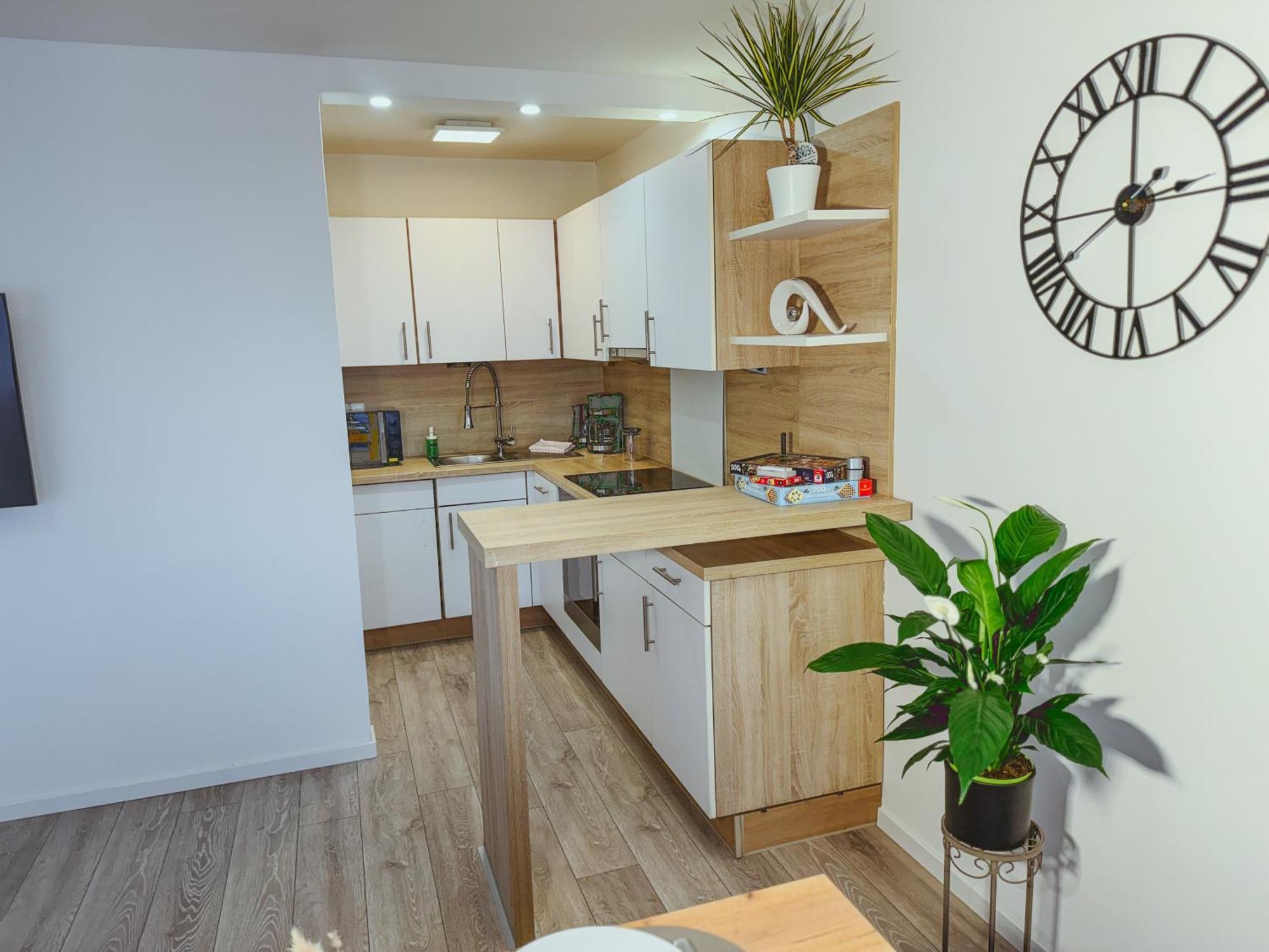 Immostay #6 - Ferienhaus 4 Zimmer Fuer 8 Personen, Wifi & Zentrum BRE エクステリア 写真